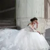 Abito da sposa maniche lunghe con spalle scoperte Tulle Scollo a V Backless Perle Cintura Appliqes Abito da ballo in pizzo Corte dei treni Abiti da sposa personalizzati