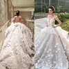 Luxe 2017 Kant 3D Floral Applicaties Baljurk Trouwjurken Sexy V-hals Illusion Back Chapel Custom Color Chart Bridal Gown EN3214