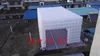 Giant 8mLx5m Wx3.6mH tenda cubo da campeggio gonfiabile personalizzata quadrata bianca buona per eventi in GB con 2 finestre