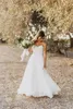 2020 Romantiskt landstil Enkelt bröllopsklänningar Lace Sweetheart Tulle Golvlängd Baklösa Plus Storlek Bröllopsklänning för Beach Garden