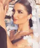 Saudiarabien Bröllopsklänningar 2017 Ballklänning Sexig V-Neck Off Shoulder Romantisk Blommor Vestidos de Novia Luxury Cathedral Tåg Brudklänningar