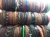 Partihandel 100 st Män Kvinnor Vintage Äkta Läder Armband Surfer Cuff Armband Party Present blandad stil Mode Smycken Lots