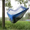 Tragbare Doppelhängematte mit Moskitonetz für Campingreisen im Freien