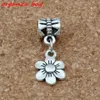 100PCS Alloy Forntida silverblomma Charms Pendants för smycken gör armband Halsband DIY Tillbehör 9.5 * 25mm A-119a