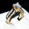 Luxe 14KT or jaune rempli anneau ensemble 2-en-1 bijoux de bande de mariage pour les femmes 15ct 7 * 7mm princesse-coupe Topaz pierres précieuses anneaux doigt