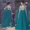 Wunderschöne 2018 Arabische Abendkleider aus türkisfarbenem Tüll mit hübschen Spitzenapplikationen, hohem Kragen und Wickelform, formelle Kleider nach Maß EN10078
