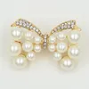 Najwyższej jakości Faux Pearl Beads Bow Brooch Sparklinig Diamante Kobiety Moda Eleganckie Kostium Szpilki Na Party Wedding Gold Tone
