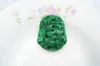Jade verde natural jade tallado a mano, jade elíptico clásico. Colgante collar talismán.