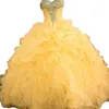 2018 Sexig Coral Ball -klänning Quinceanera -klänningar med pärlor Sweet 16 klänning snörning av golvlängd Vestido Para debutante QC1047466506