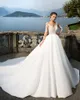 セクシーなボートネックロイヤルトレイン2017プリンセスAラインのウェディングドレス2018ラグジュアリーアップリケビーズフルスリーブVestido de Noiva Wedding Gown
