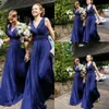 Dark Navy Blue Long Bridesmaid Dresses V-Neck Tiered Ruffle Evening Dresses Back Zipper A-Line Custom Made Formal Party Gowns Billiga Ny