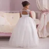 2018 Prinzessin Weiße Hochzeit Blumenmädchenkleider Empire-Taille Kristalle Offener Rücken 2017 Maßgeschneidertes günstiges Baby-Kommunion-Mädchen-Festzug-Kleid