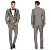 2019 Düğün Smokin Custom Gri Erkek Suits Siyah Yaka Slim Fit Düğün Suit Damat Groomsmen Balo Casual Suit (Ceket + Pantolon + Vest + Bow Tie)
