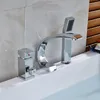 torneira de banheira com chuveiro de mão