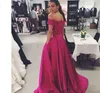 2019 Fushcia Long Prom Dresses Boat Neck Off the Shoulder Short Sleeve Pink Satin Floor Längd Kvällsklänningar Billiga formella PA4212577