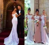 명예 드레스의 2020 긴 섹시한 저렴한 인어 신부 들러리 드레스 결혼식을위한 반팔 오프 숄더 화이트 레이스 아플리케 플러스 사이즈 메이드
