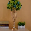クラシックメタルゴールデンキャンドルホールダーウェディングテーブルカンデラブラホームパーティーセンターの花のラッククラウンパターン花瓶の装飾3サイズ