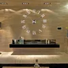 リビングルームDIYラージクォーツアクリルミラーの壁掛け時計3Dローマ数字デザインとファッションアートホーム装飾ウォールステッカークロック