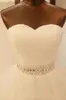 2016 Robes de mariée de pays sur mesure Sexy Sweetheart Neck Sparkly Crystal Sash Ivoire Dentelle Applique Une Ligne Dos Nu Corset Robes De Mariée