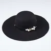 新しい秋の冬の帽子のための女性のファッションウールフェルトのための真珠の帽子フェルトの女性の女の子の帽子ワイドブリムトップ帽子ドームGH-209