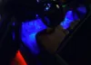 Lights Auto LEDのインテリアライト4個の青い車の充電フットウェル表面の装飾ランプのベンツ