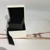Platt svamp inuti vit papper låda europeisk stil för pandora ring örhängen hängsmycke dangle storlek 5x5x4cm