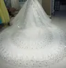 Lyxig vit 3M lång strass-katedralbröllopsslöja med applikationskristaller Ett lager tyll paljettbröllopsslöja
