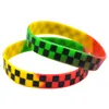 1 st Rutigt silikongummiarmband Racing Flagga Dekoration Logotyp Punkstil Hip Hop Band tryckt