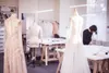 화려한 계층화 된 레드 이브닝 드레스 푹신한 구겨진 섹시한 백업 레드 카펫 드레스 보석 목 레이스 Applique 챠밍 이브닝 가운