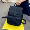 Известный бренд рюкзак для женщин рюкзаки сплошные винтажные девушки школьные сумки для девочек черные искусственные кожаные женщины рюкзак