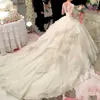 Nuovi abiti da sposa di lusso con scollo a barchetta maniche lunghe in pizzo 3D Appliques fiori cattedrale treno a strati volant plus size abiti da sposa