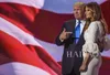 Melania Trump Little White Sukienki Płaska Załoga Załoga plisowana z rękawami Baloon i tylną dzieloną długość kolana Celebryty GOW2752851