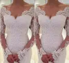 Nya moderna sjöjungfrun bröllopsklänningar Lång ärmar V Neck White Ivory Lace Applicques Pärled Court Train Sheer Back Custom Bridal Gowns 403