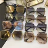 Quadratische Schwarz-Gold-Sonnenbrille für Damen in Grau mit Verlaufsglas, Sonnenbrille, Damen-Sonnenbrille, Strand, neu mit Box257I