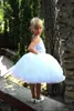 Cute White Toddler Formalne Kwiat Girl Sukienki Dla Vintage Ślub Długość Kolana Zroszony Gorset Powrót Baby Kids First Communion Suknie Koronki