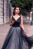 Agradável Formal Preto Tulle Evening Dresses Satin Cintas De Espaguete V Pescoço Do Vintage Longo Cut Out Prom Vestidos de Festa Custom Made Mulheres Vestidos