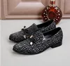 Fashion Luxury Casual Formal Shoes For Men Black/red Genuine Leather Tassel Men Wedding Shoes Gold Metallic Mens Studded Loafers AXX286