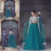 Arabisk Cape Style Teal Prom Klänningar 2017 Guld Lace Appliques Sheer Back A Line Evening Gowns Tulle Golv Längd Dubai Formell Party Dress