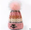 2017 nouveau produit chapeaux dames039 automne hiver chapeau petite abeille mode tricots chapeau avec peluche hat6770903