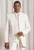 Stand Collar Ivory Groom Tuxedos Groomsmen Män Bröllopskläder Bästa Man Passar Prom Dinner Clothing (Jacket + Pants + Vest)