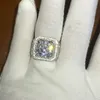 Ręcznie robione biżuteria mężczyźni moda białe złoto wypełnione pierścienie okrągłe cięcie 4ct diamentique 5A CZ zaręczynowy zespół ślubu pierścień dla mężczyzn bijoux