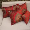 Housse de coussin en tissu gravé en velours européen élégant rouge, taie d'oreiller pour canapé/coussin de voiture/oreiller, fournitures textiles de maison, préférence