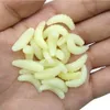 100 pçs plástico artificial 2.2cm isca de pesca larva grub iscas macias minhocas iscas de peixe para pesca da carpa