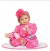 Collection Cloth Body 22 tum Reborn Baby Dolls Girl Realistic Neweborn Babies Princess Dolls med Kläder Barn Födelsedaggåva