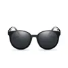 2020 vendita Moda V Donna Occhiali da sole Polarizzati Intero accessorio per occhiali Progettista di marca stile estivo ragazza femminile Sun glas9857716