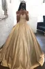 Neueste schulterfreies Gold-Satin-Ballkleid-Brautkleid mit Spitze, lange formelle Kleider, Applikation, Schnürung am Rücken, bauschiges Brautkleid