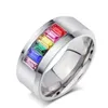 kolorowe pierścienie gemstone.