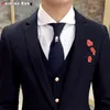 Hurtownia Męska Haft Kwiatowy Sukienka Dorywczo Blazer Slim Fit 2016 Moda Rosy Party Wedding Tuxedo Suit Kurtka Jesień Zima