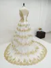 Robes superbes robes de mariée ivoire et or une ligne spaghetti bretelles colorée robe de mariée étincelante appliques en dentelle en or corset bri brit