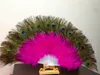 15.7 "(40 cm) 28 Bones Peacock Fan Plastic Staven Feather Fan voor Kostuum Dans Party Decoratieve Handheld Folding Fan 11 Kleuren Selecties